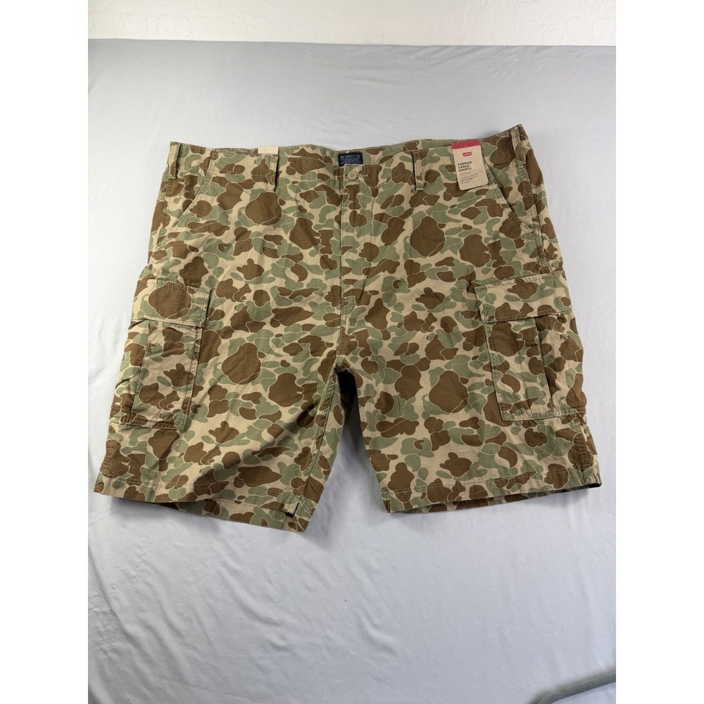 nwt Levi's carrier cargo shorts, duck‎ camouflage, cotton, men's 52 big and tall